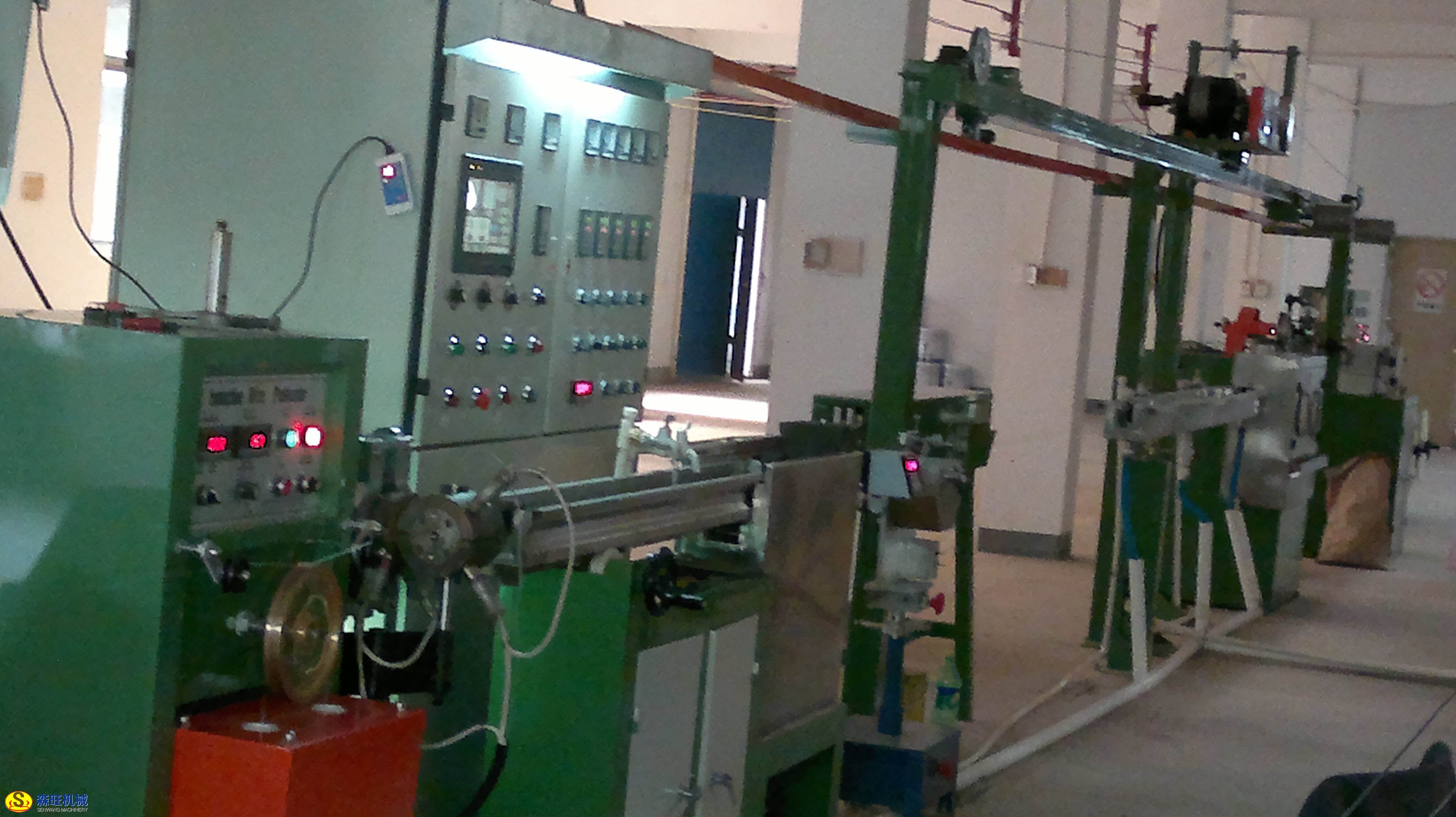 �����������£�����������